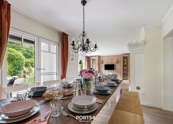 Semesterbostad Reethues Schleiblick *